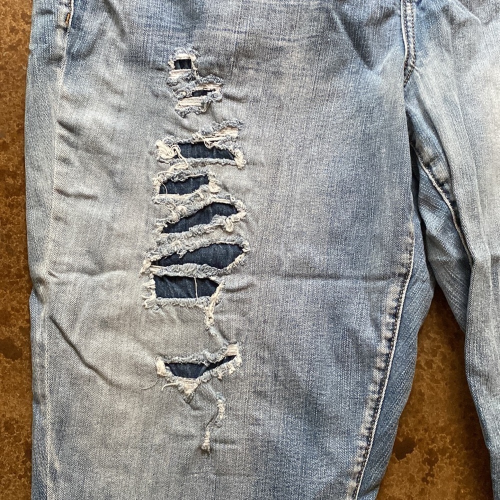 LANE Bryant medium wash distressed cropped ankle capri straight leg stretch jean - Picture 3 of 6